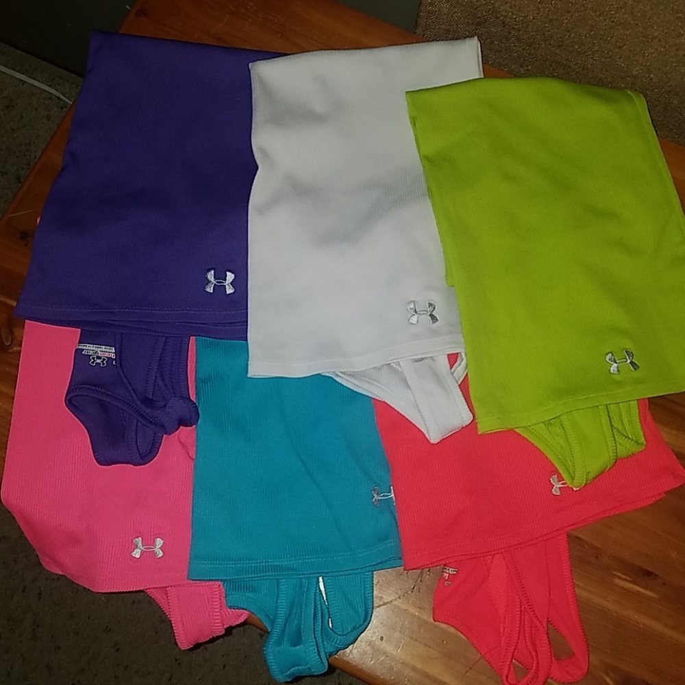 Under Armour tanks